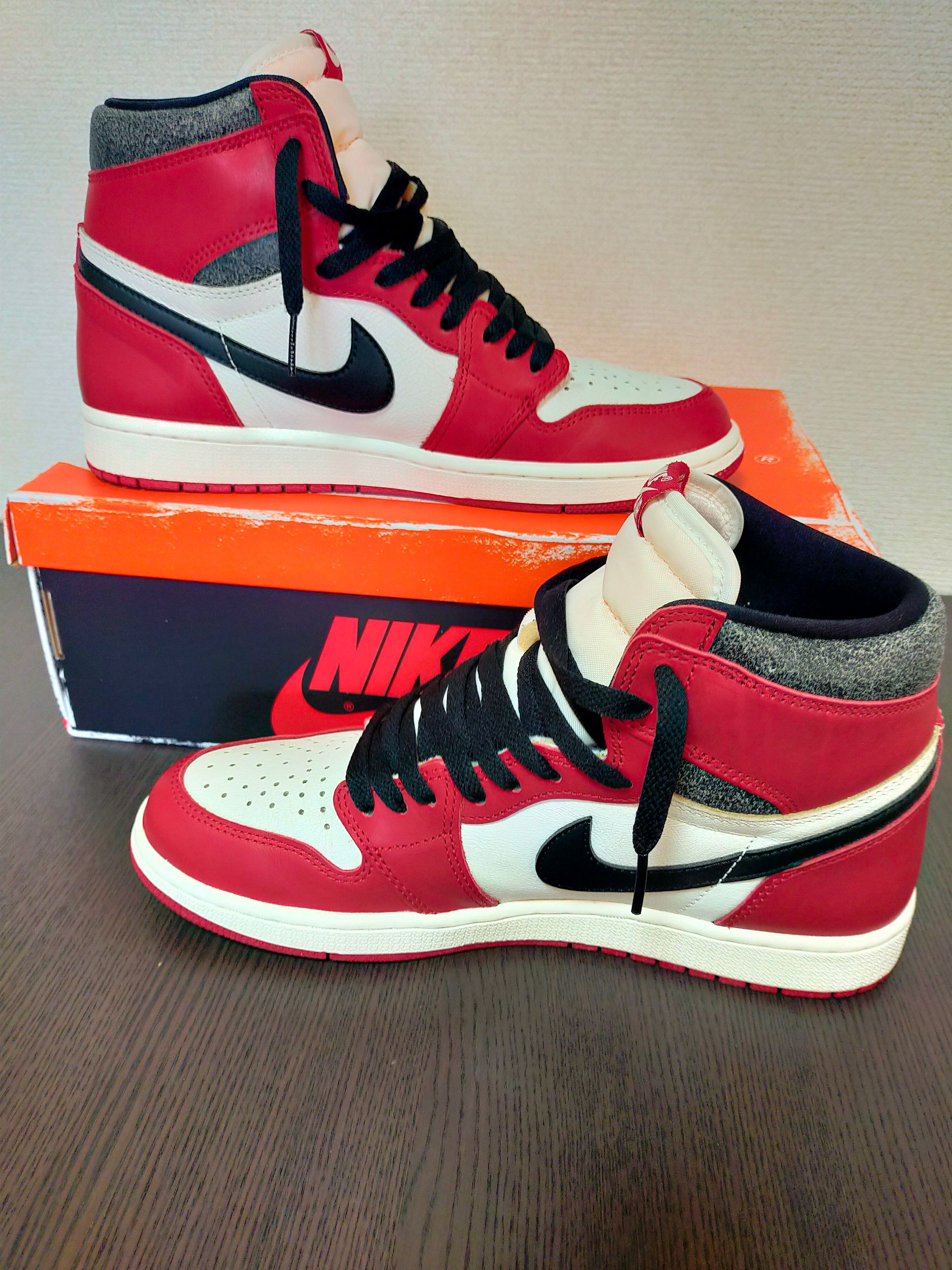 Nike Air Jordan 1 High OG "Lost & Found/Chicago"