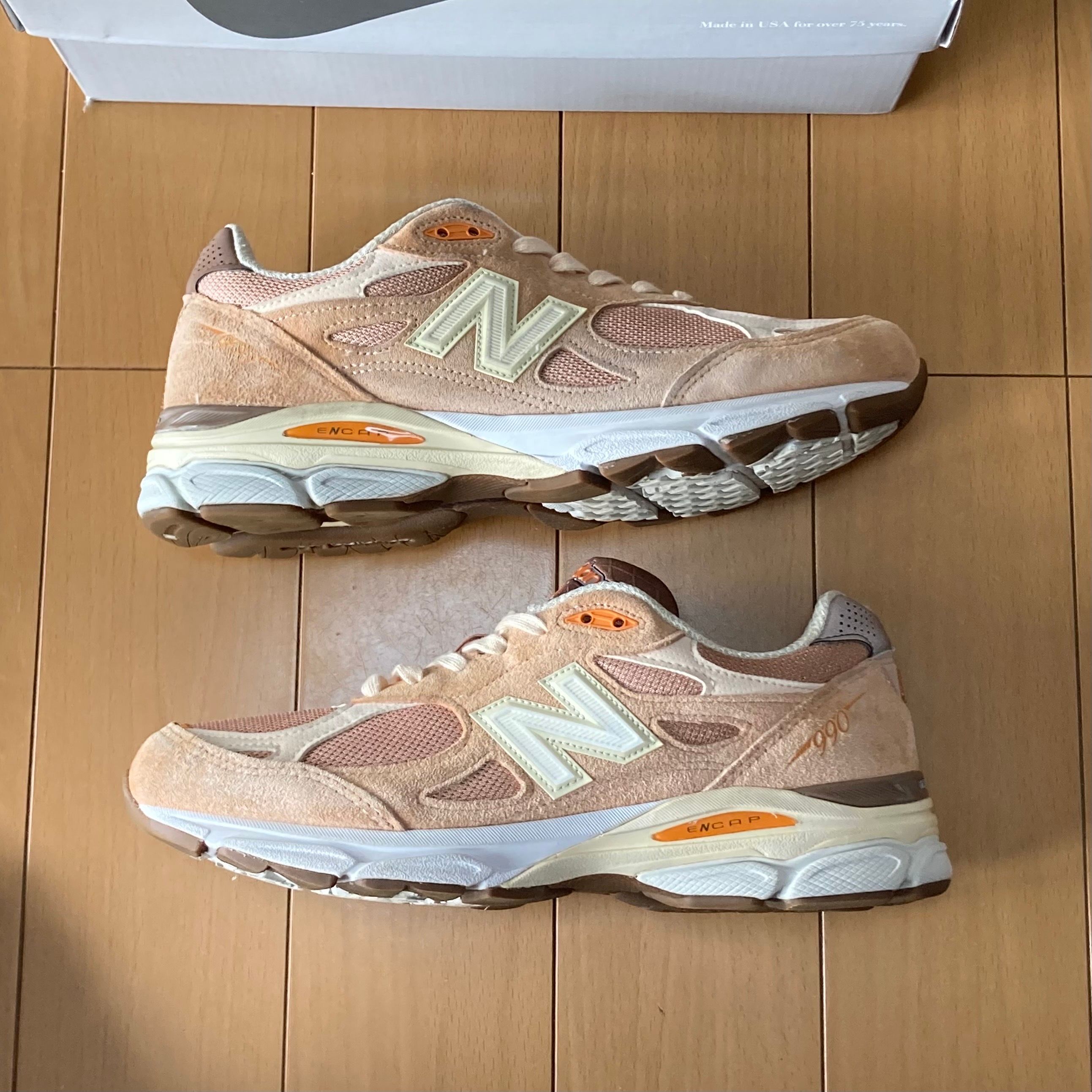 size? × New Balance 990V3 "Cream/Orange"