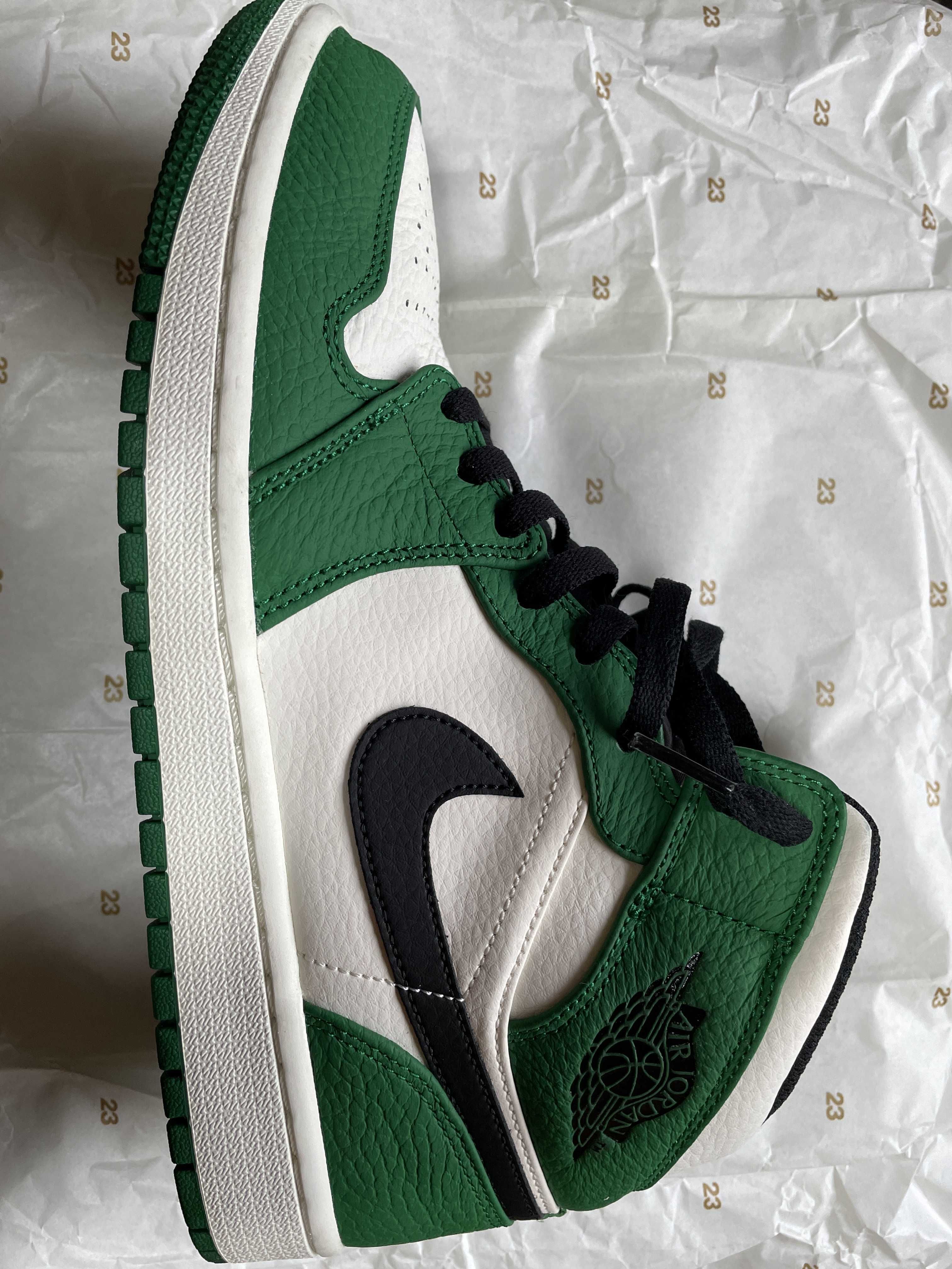 NIKE AIR JORDAN 1 MID "PINE GREEN"