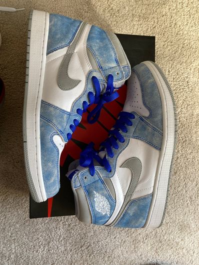 Nike Air Jordan 1 High OG "Hyper Royal"