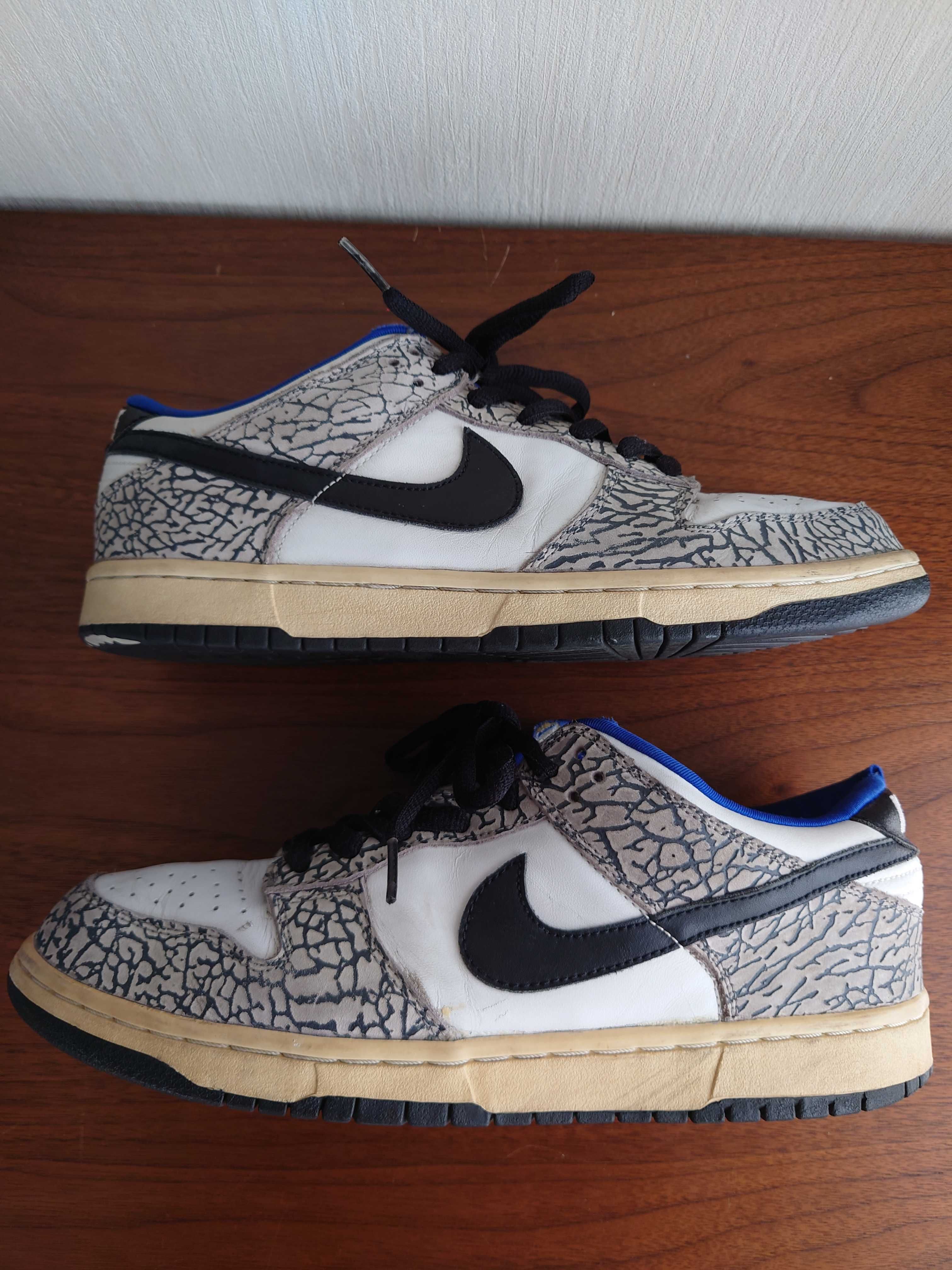 Supreme × Nike SB Dunk Low "White Cement/Safari" (2002)