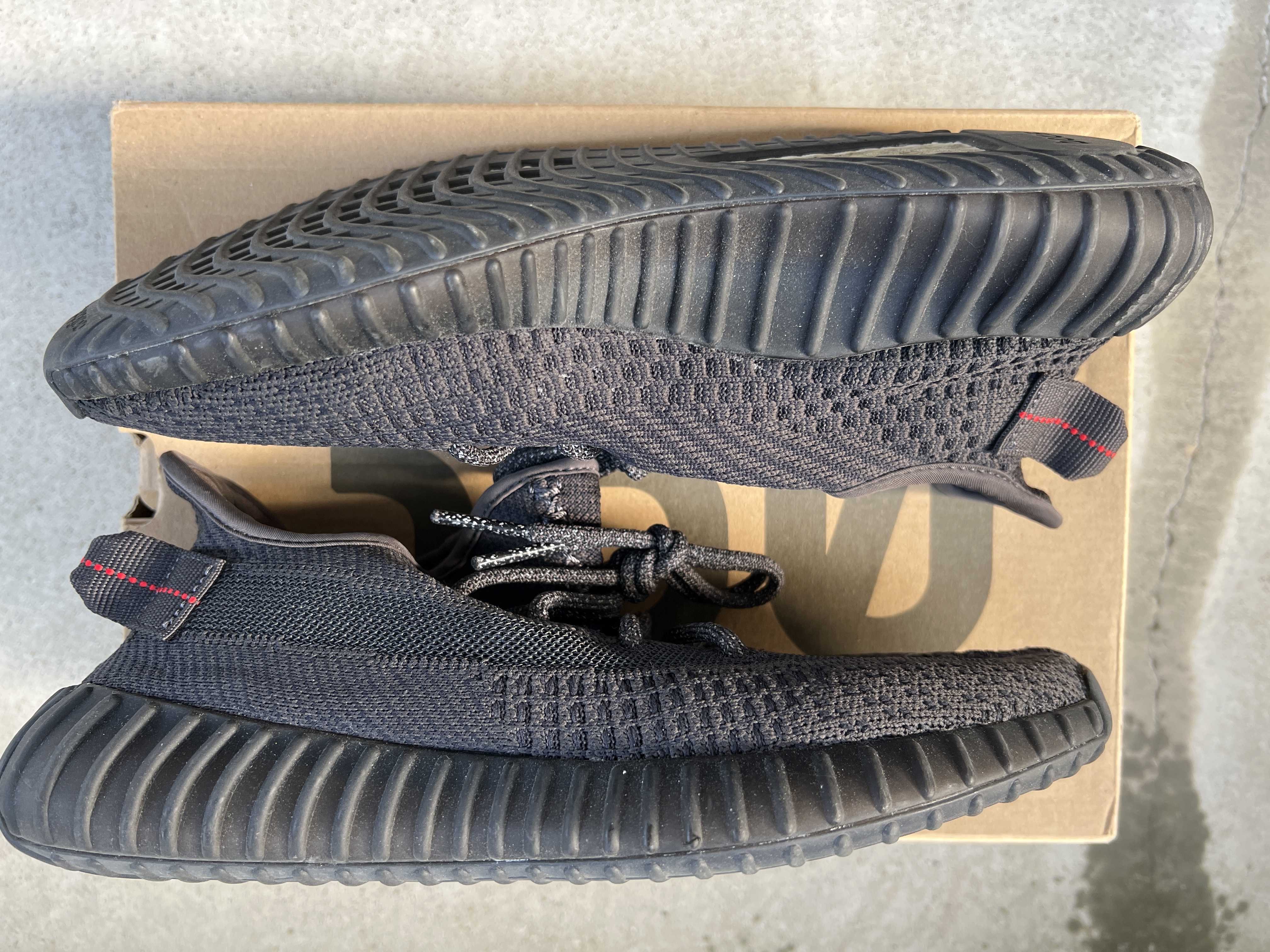 adidas YEEZY Boost 350 V2 "Black"