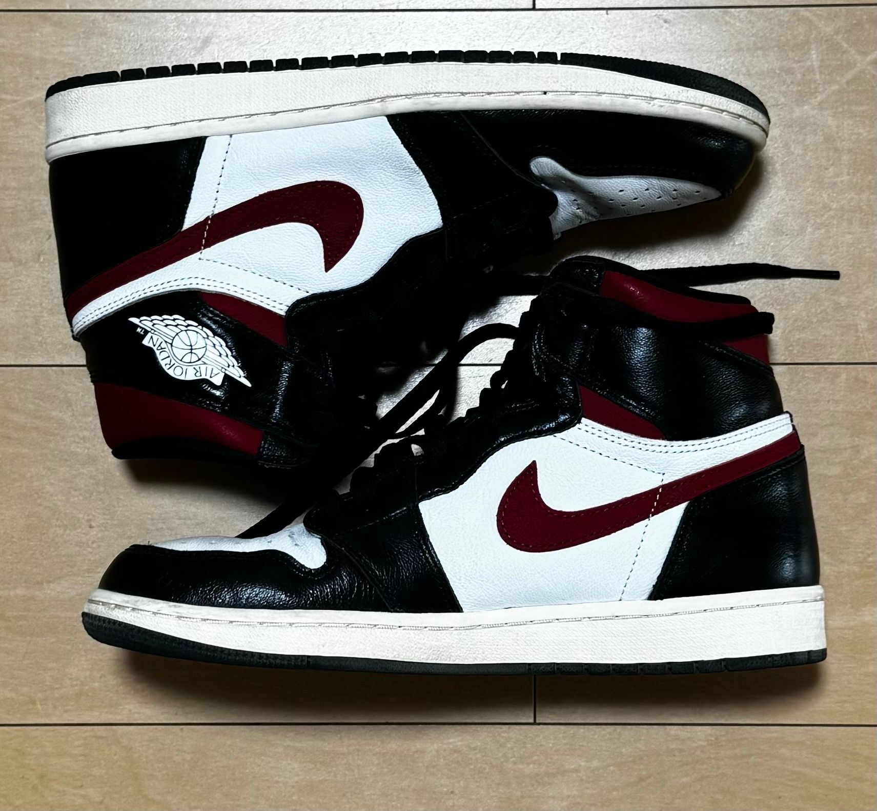 Nike Air Jordan 1 Retro High "Black/White/Sail/Gym Red"