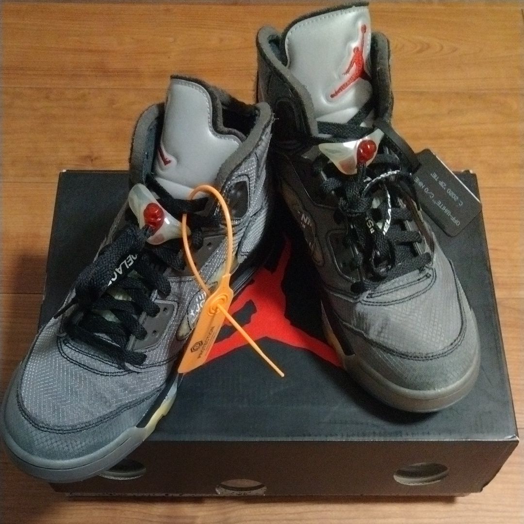 Off-White × Nike Air Jordan 5 "Black/Muslin/Fire Red"