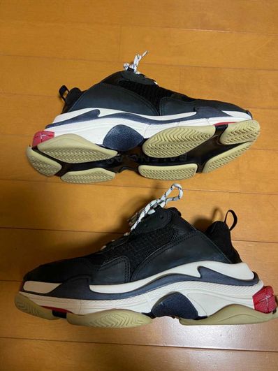 BALENCIAGA Triple S "Black/Red"