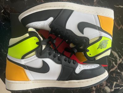 Nike Air Jordan 1 High OG "Volt Gold"