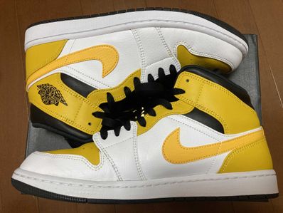 Nike Air Jordan 1 Mid "University Gold"
