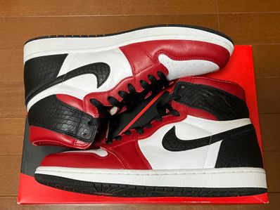 Nike Women's Air Jordan 1 High OG "Satin Red"