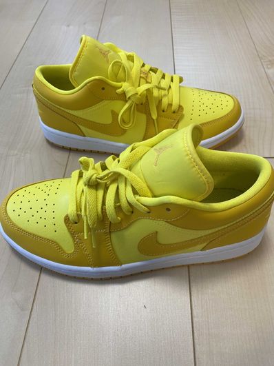 NIKE Women's AIR JORDAN 1 LOW "SUNNY YELLOW"