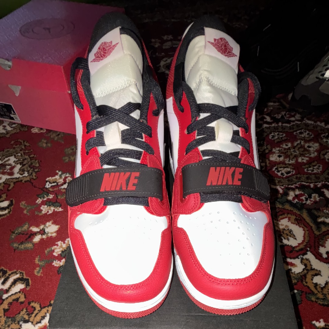 ナイキ ジョーダン レガシー 312 "シカゴ"