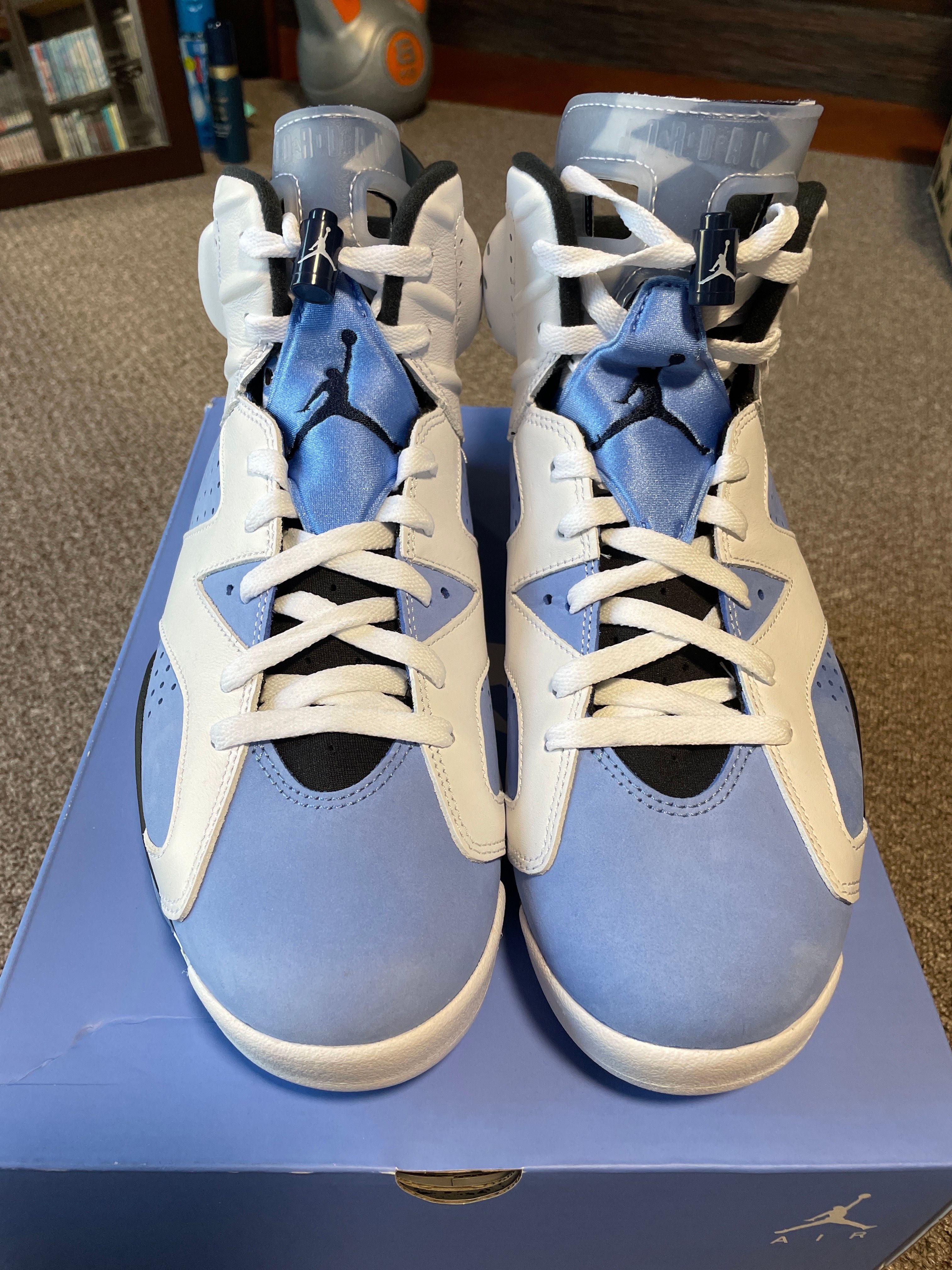 Nike Air Jordan 6 "UNC"