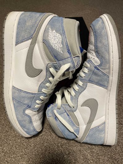 Nike Air Jordan 1 High OG "Hyper Royal"