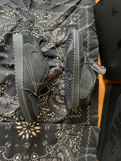 Travis Scott × Nike Air Jordan 1 Low OG SP "Black Phantom"