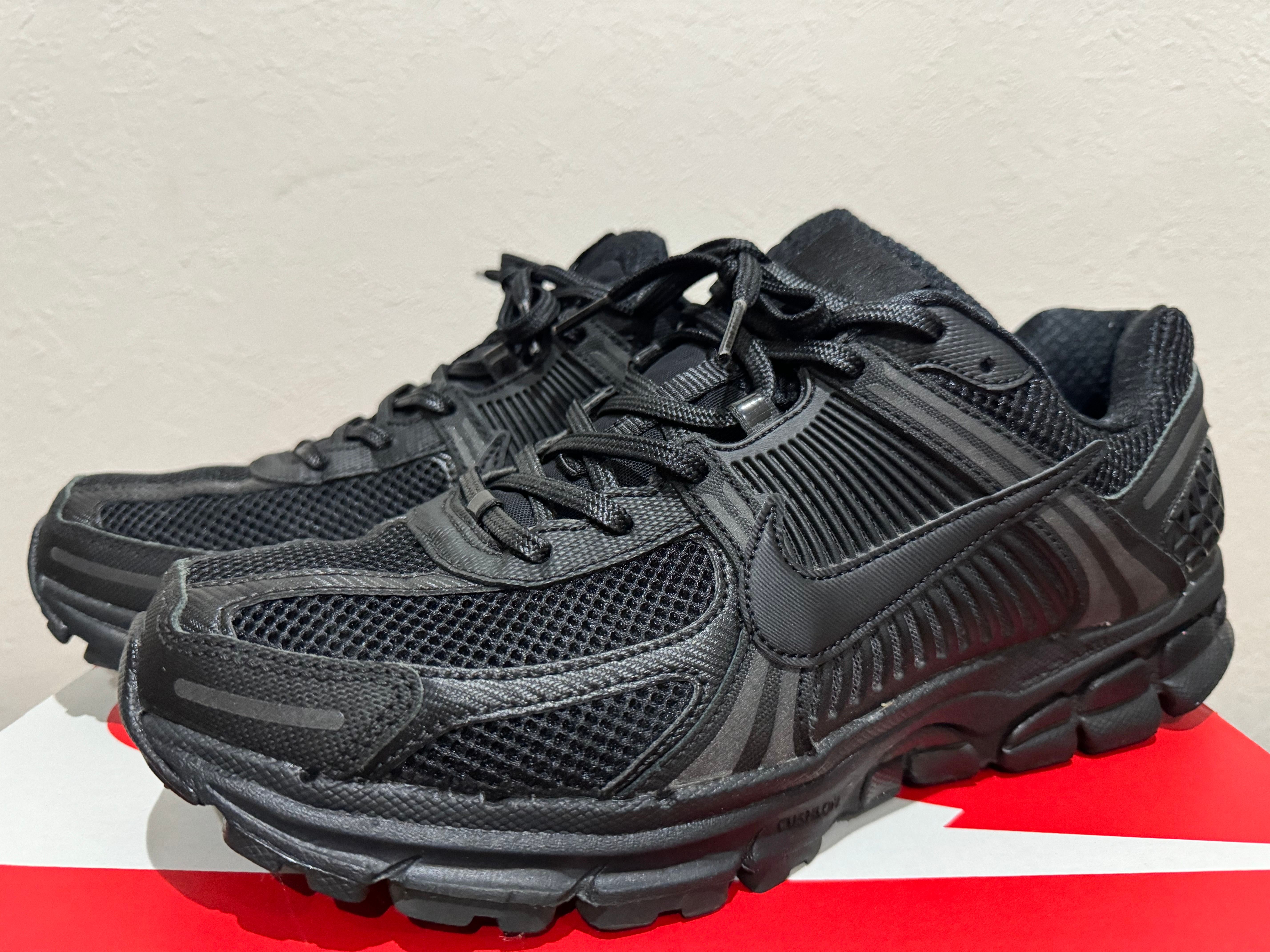Nike Zoom Vomero 5 "Black"
