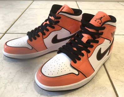 Nike Air Jordan 1 Mid SE "Turf Orange"