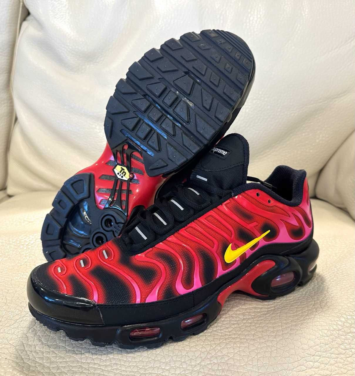 Supreme × Nike Air Max Plus "Hyper Grape"