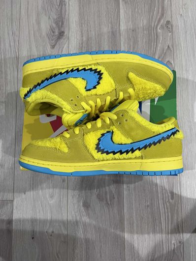 Grateful Dead × Nike SB Dunk Low "Yellow Bear"