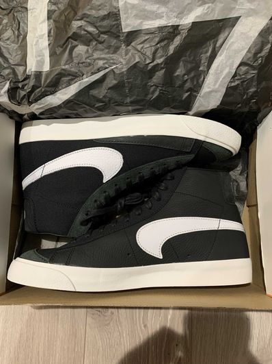 Class 1977 2025 nike blazer
