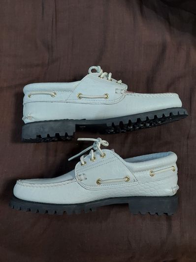 Supreme × Timberland 3-Eye Classic Lug