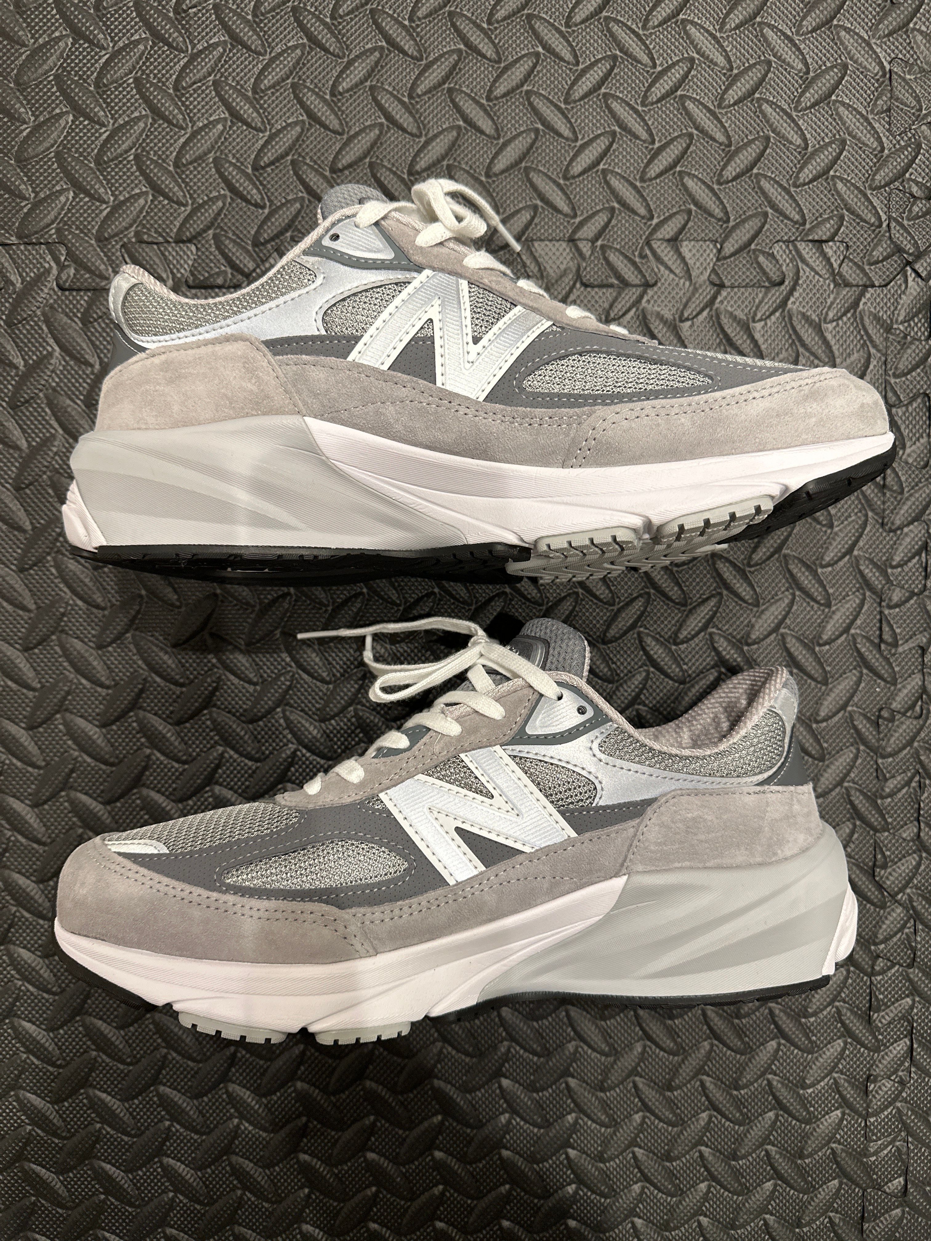 New Balance 990V6 "Gray" (Heel Logo NB)