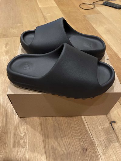 adidas YEEZY Slide "Onyx"