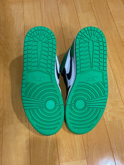 Nike Air Jordan 1 Retro High OG "Celtics/Black and Lucky Green" (2023)