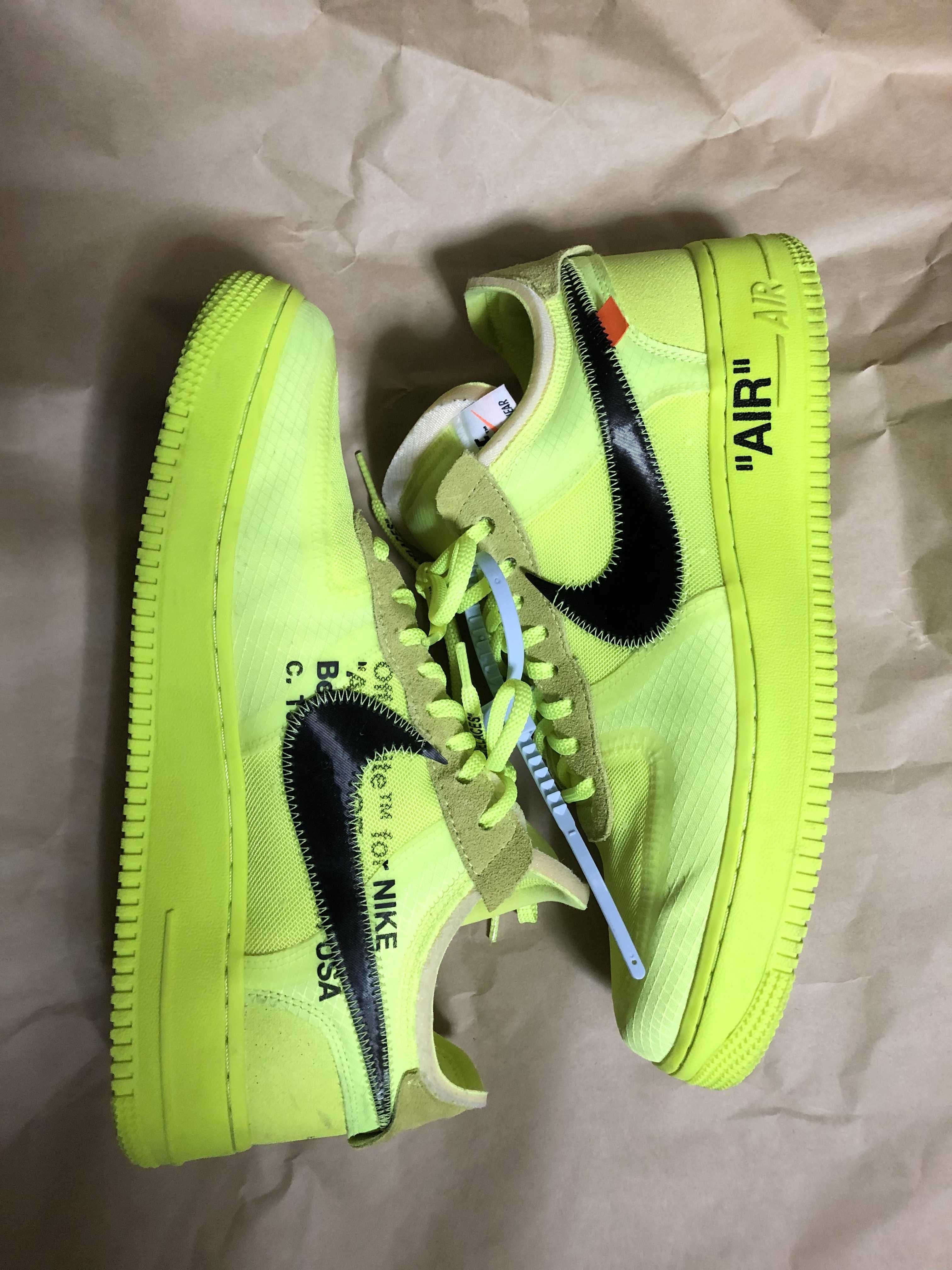 Off-White × Nike Air Force 1 Low "Volt"