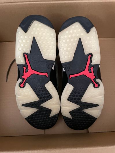 Travis Scott × Nike Air Jordan 6 Retro "Medium Olive"