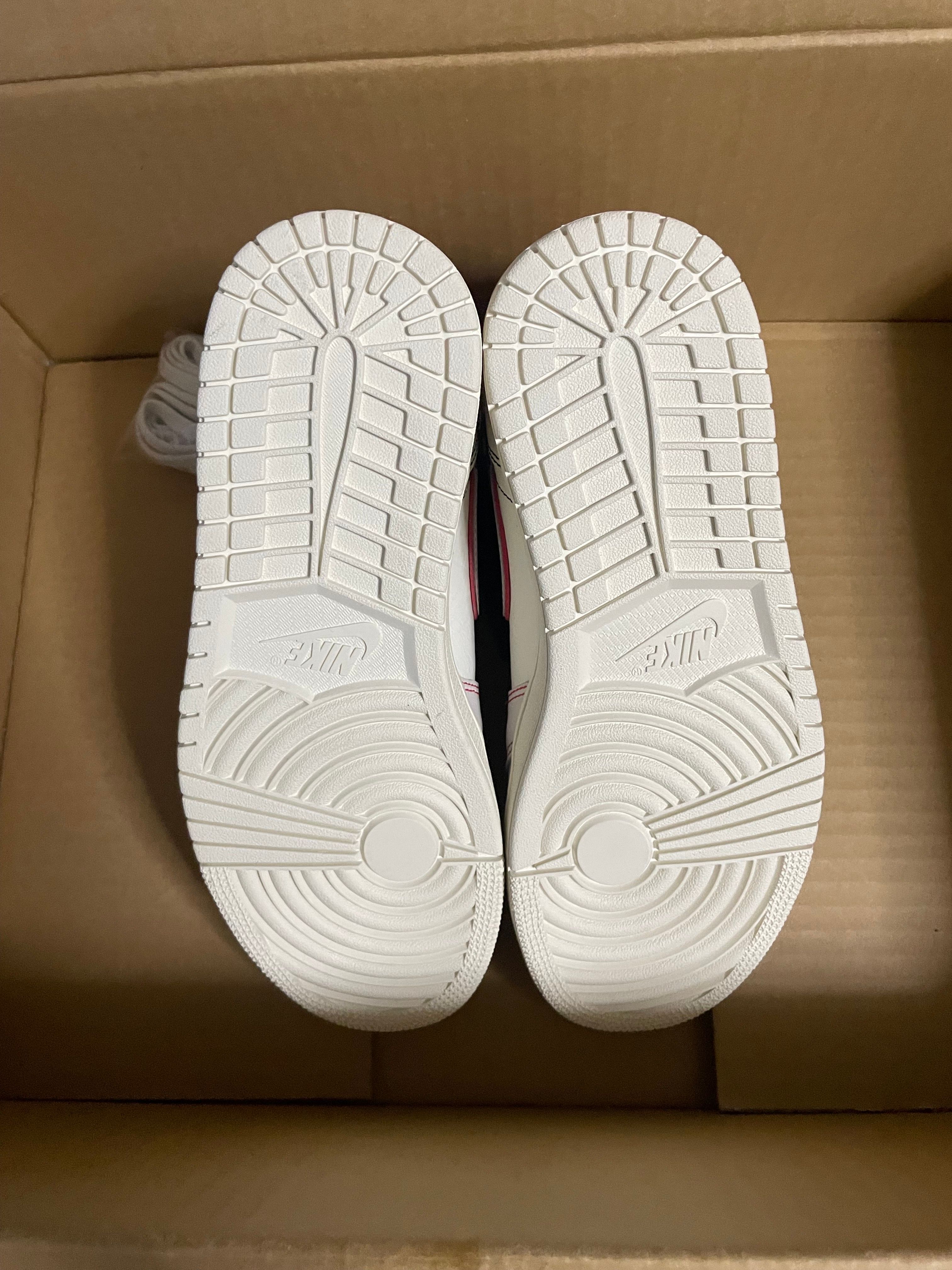 Nike Air Jordan 1 Retro High OG "Sail/University Red"     