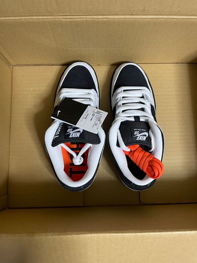 TIGHTBOOTH × Nike SB Dunk Low Pro QS "Black and White"