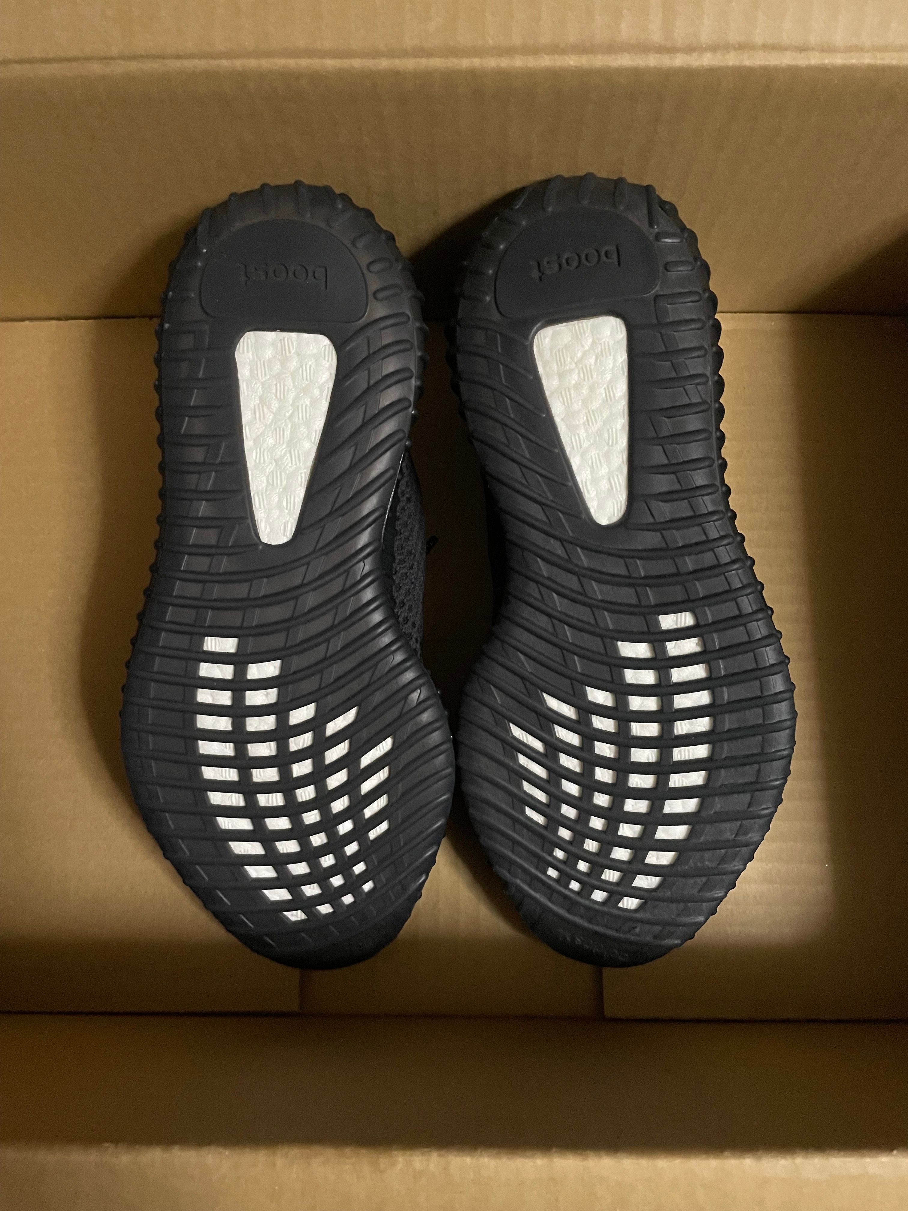 adidas YEEZY Boost 350 V2 "Black"