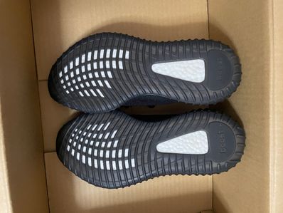 adidas YEEZY Boost 350 V2 "Core Black/Red" (2020)