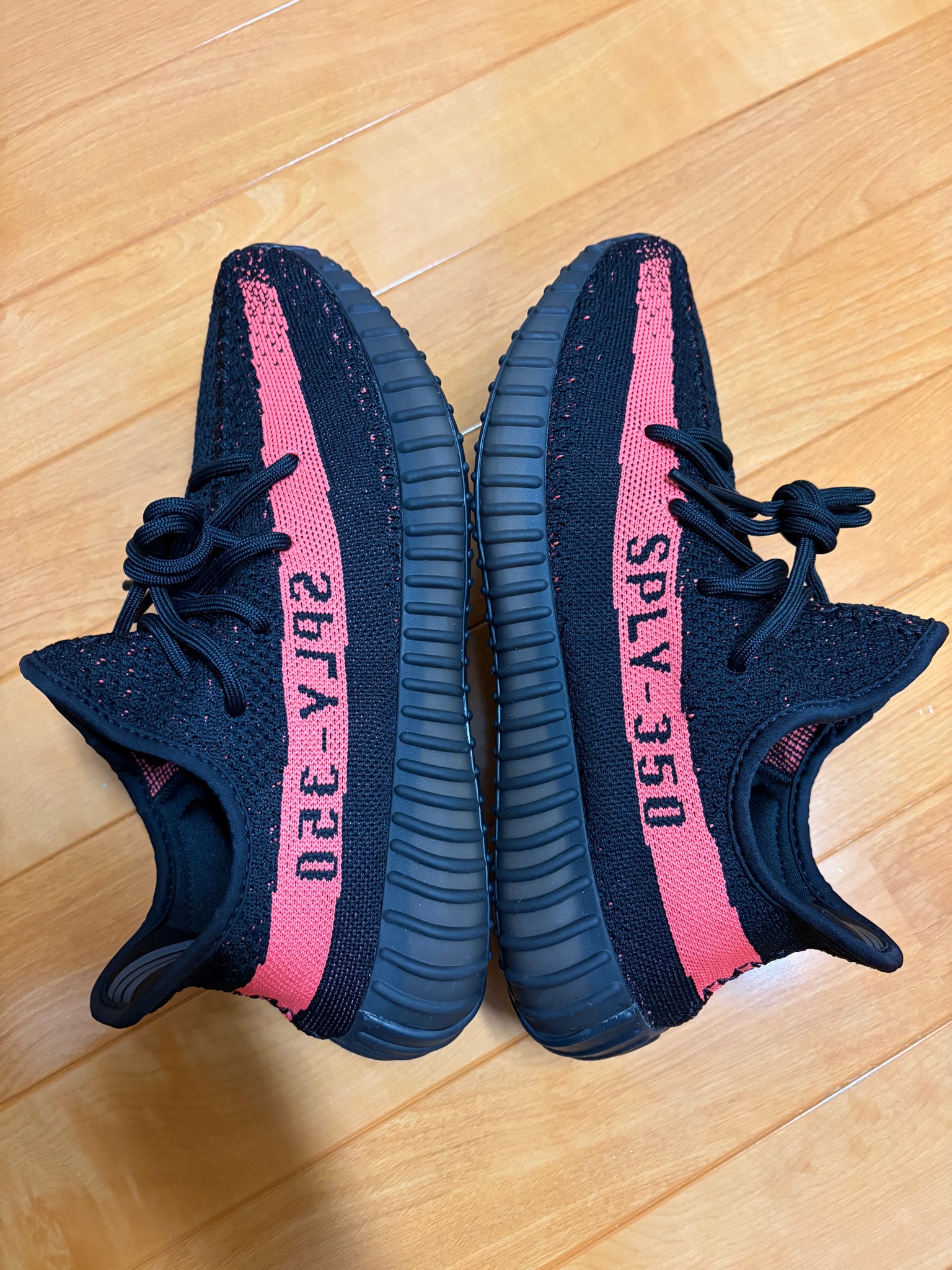 adidas YEEZY Boost 350 V2 "Core Black/Red"