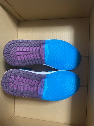 NIKE AIR JORDAN 1 MID HORNETS