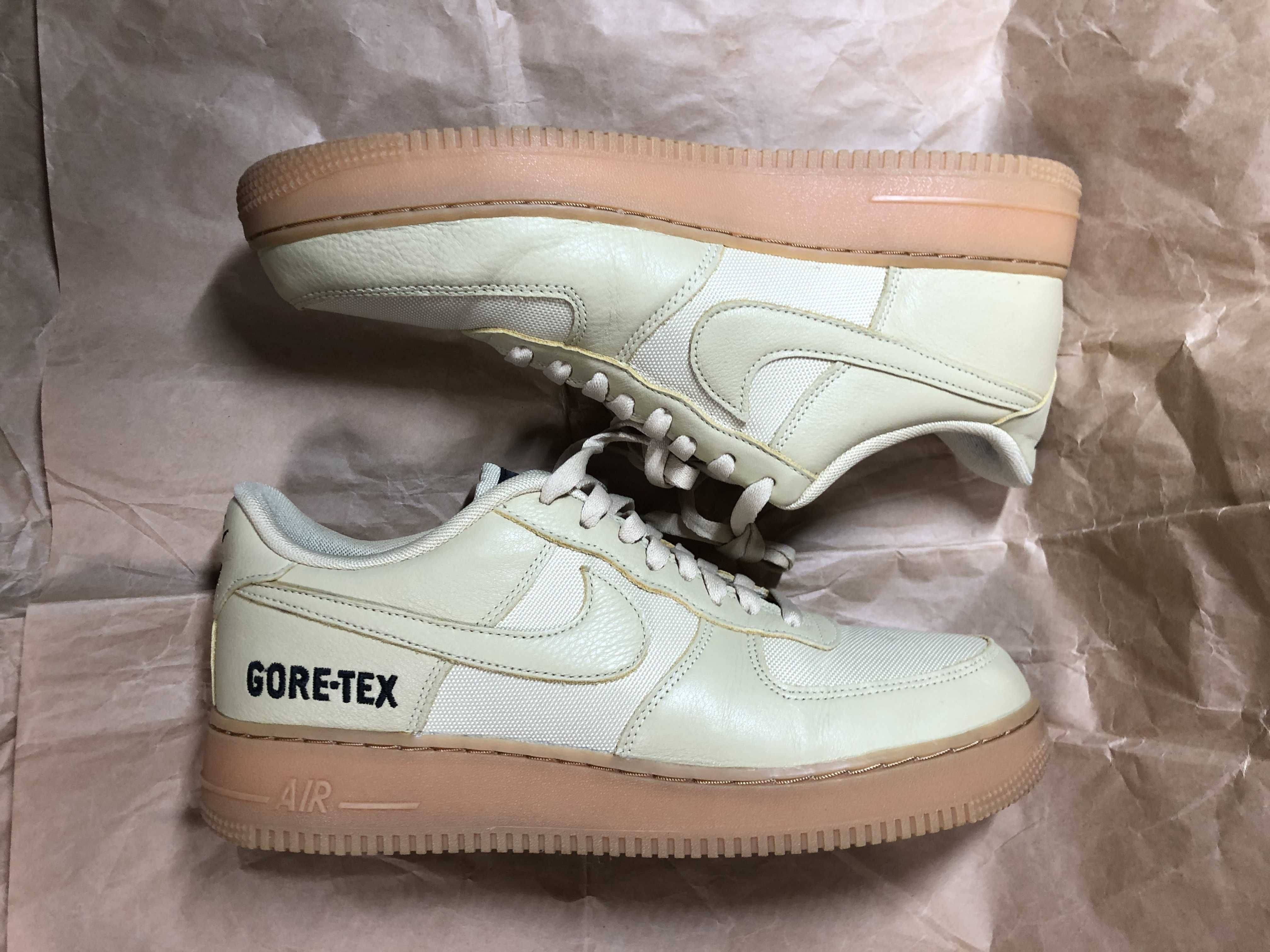 Nike Air Force 1 Low Gore-Tex "Team Gold"