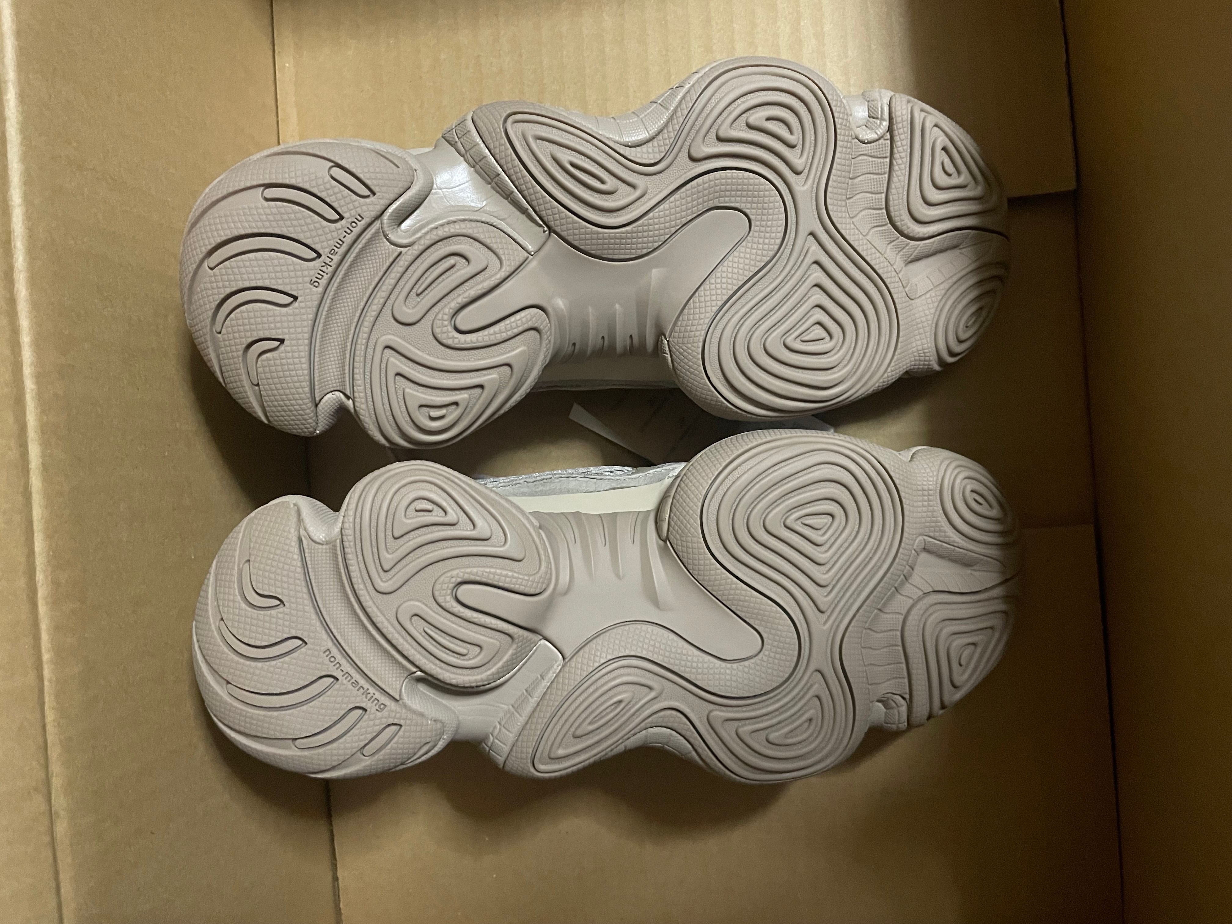 adidas YEEZY 500 "Taupe Light"