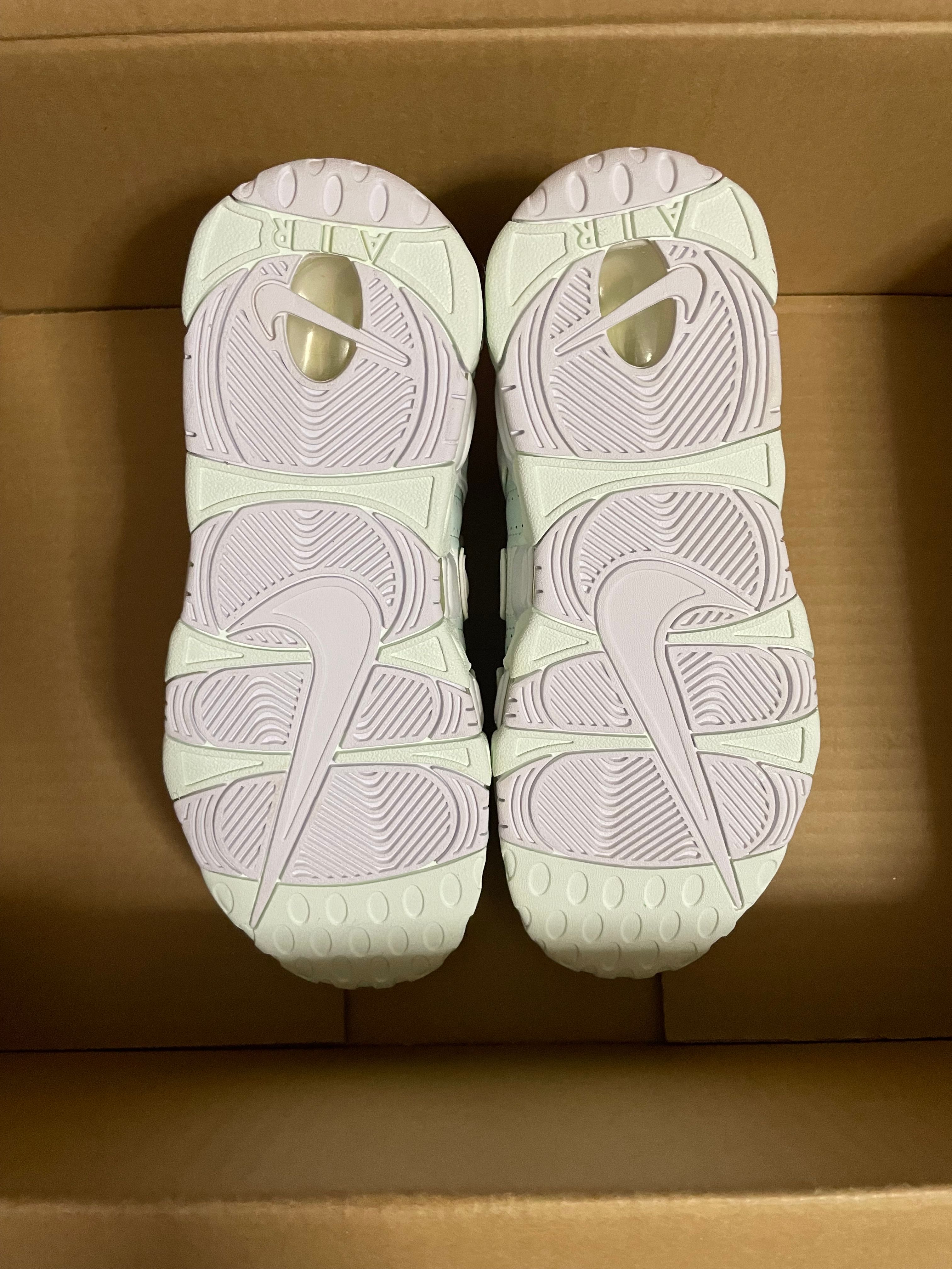 NIKE Women's AIR MORE UPTEMPO "BARLEY GREEN"