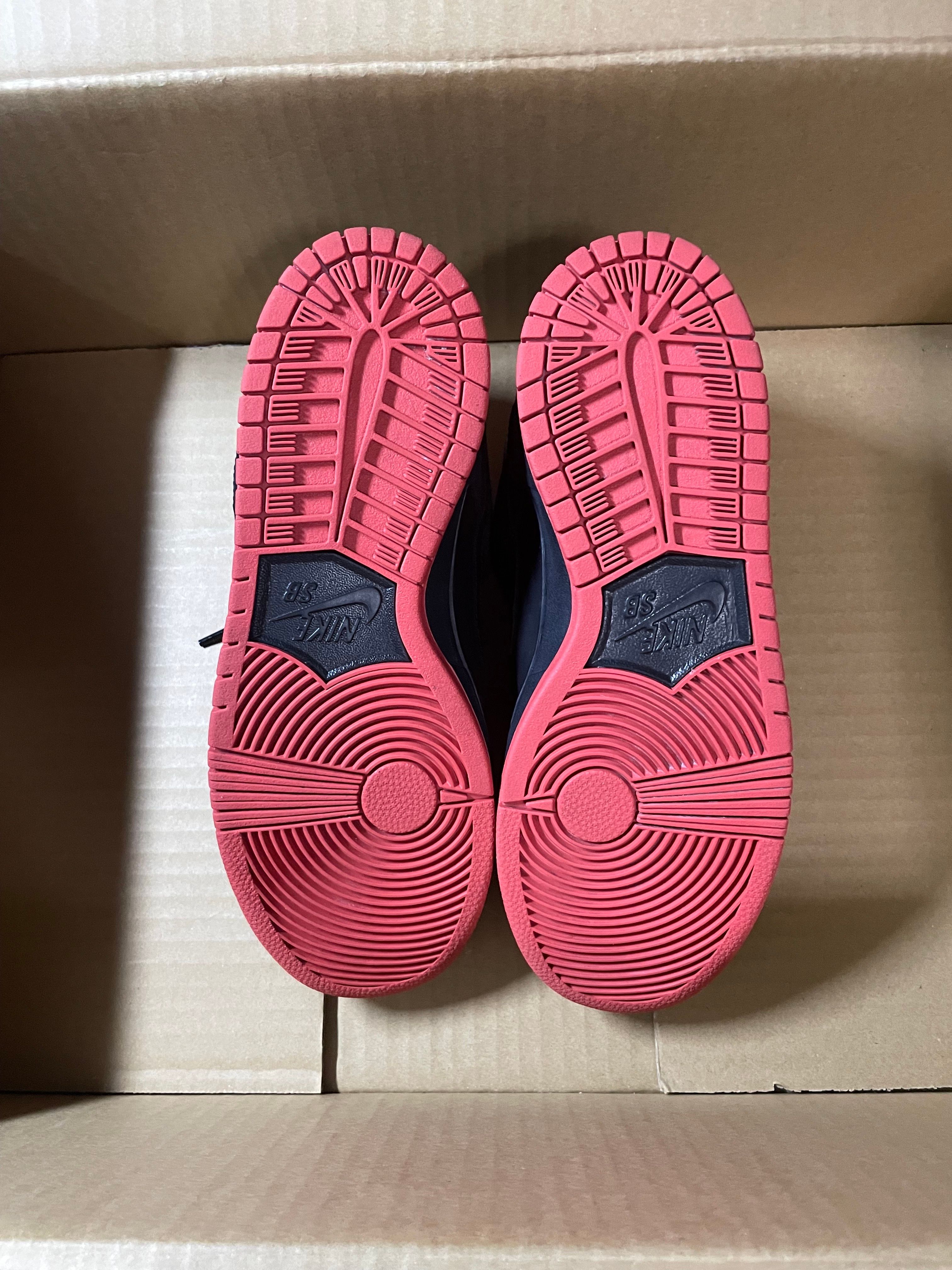 Nike SB Dunk Low TRD QS "Black Pigeon"