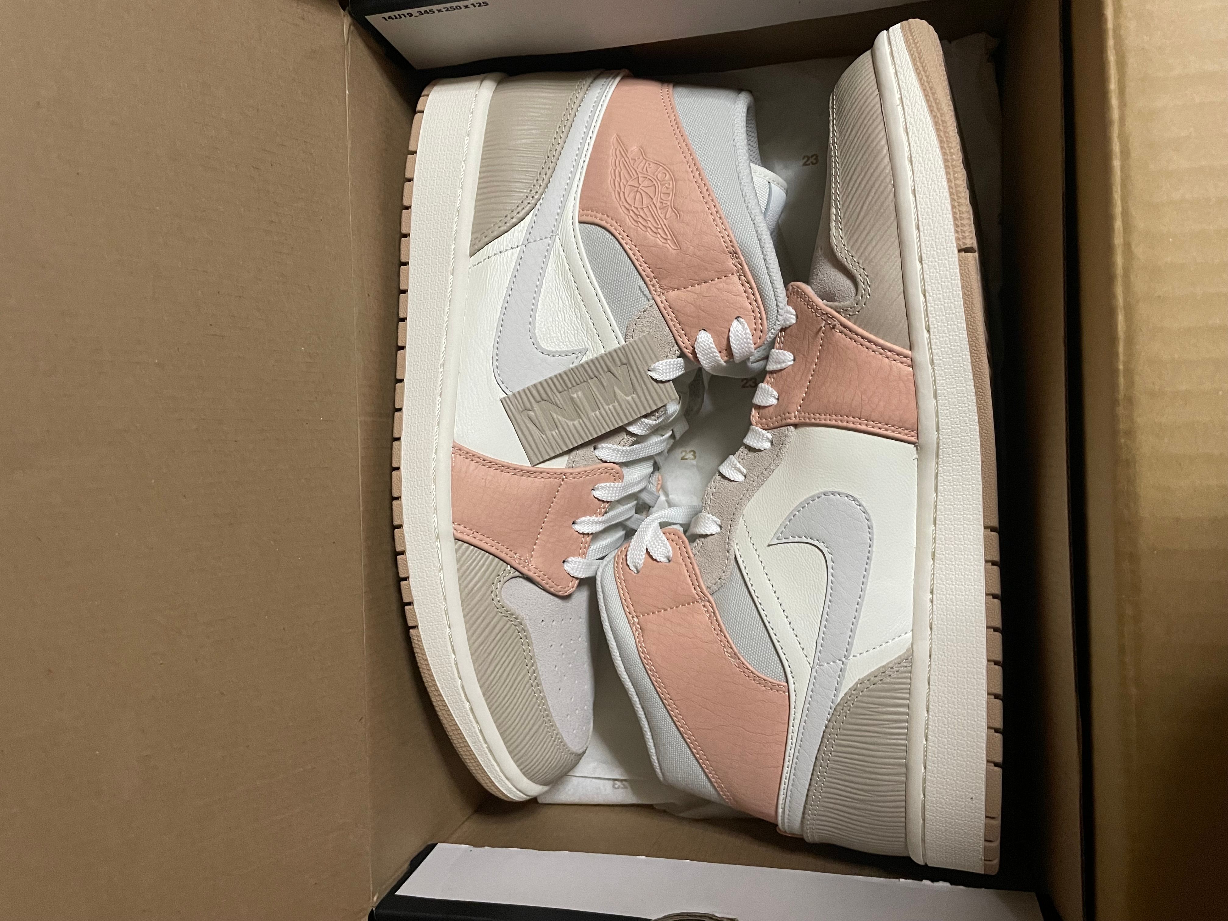 Nike Air Jordan 1 Mid "Milan"