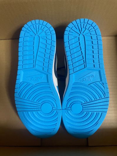 Nike Air Jordan 1 Low "University Blue"