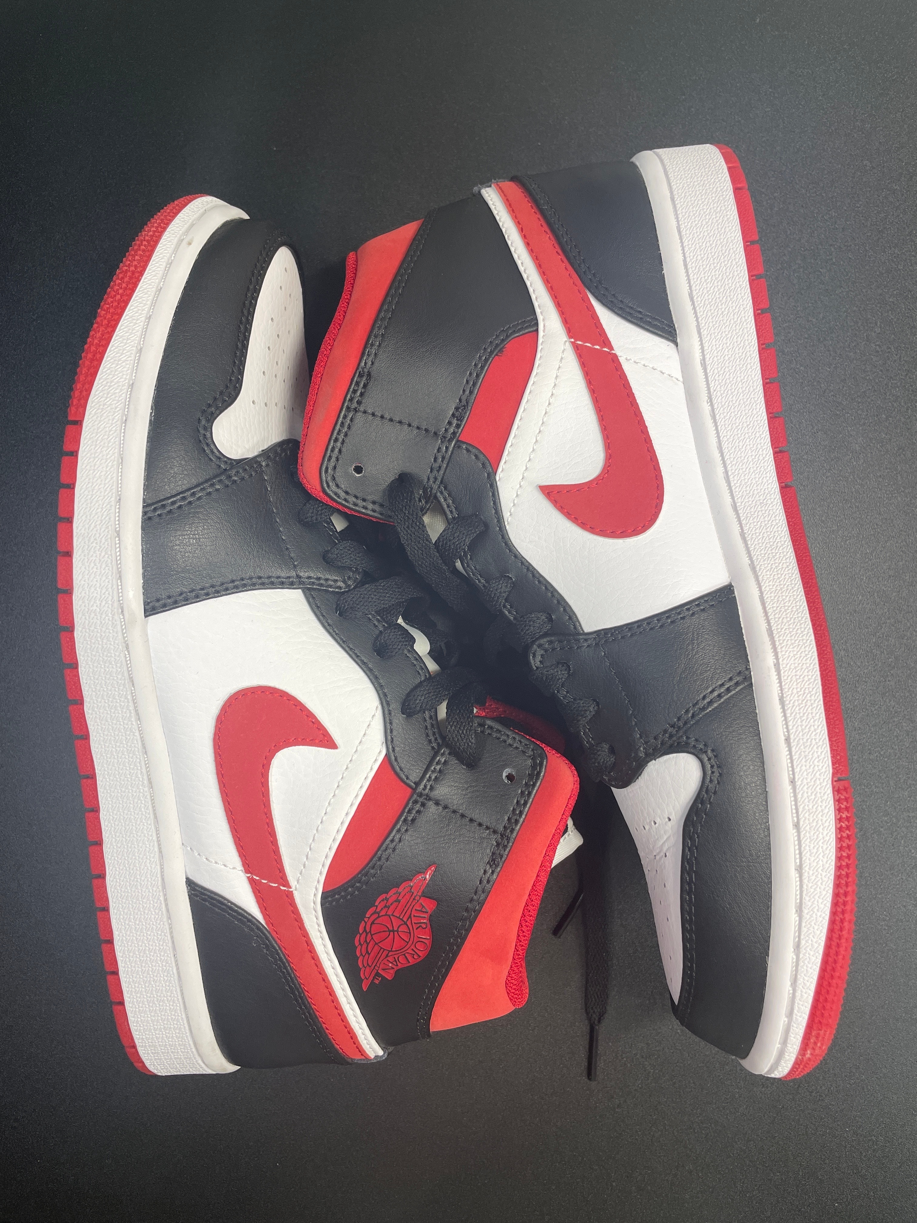 Nike Air Jordan 1 Mid "White/Gym Red Black"
