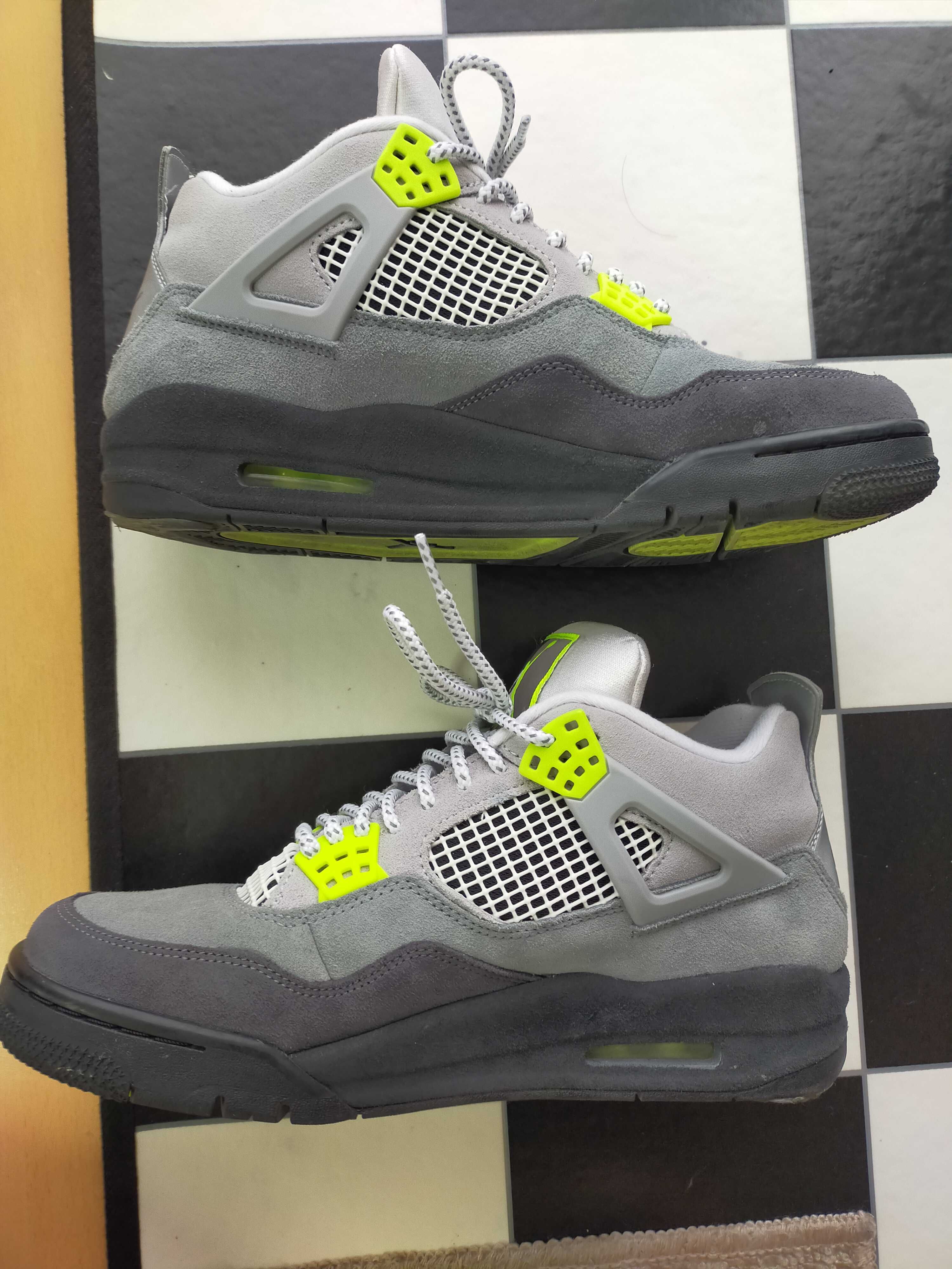 NIKE AIR JORDAN 4 RETRO LE "NEON"