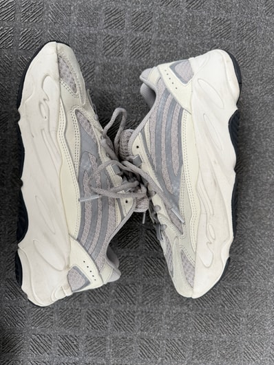 adidas YEEZY Boost 700 V2 "Static"
