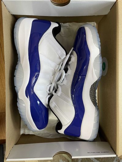 NIKE Women's AIR JORDAN 11 LOW "CONCORD SKETCH"