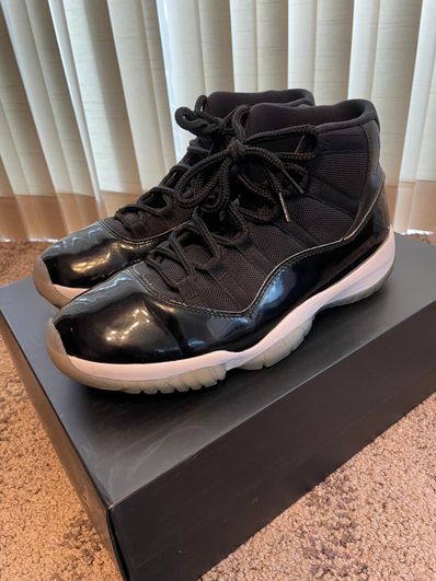 Nike Air Jordan 11 Retro "Space Jam" (2016)