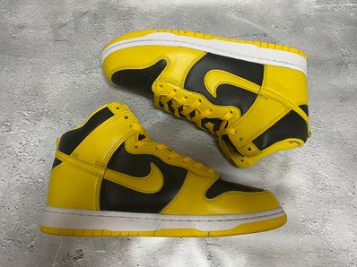 Nike Dunk High "Black/Varsity Maize"