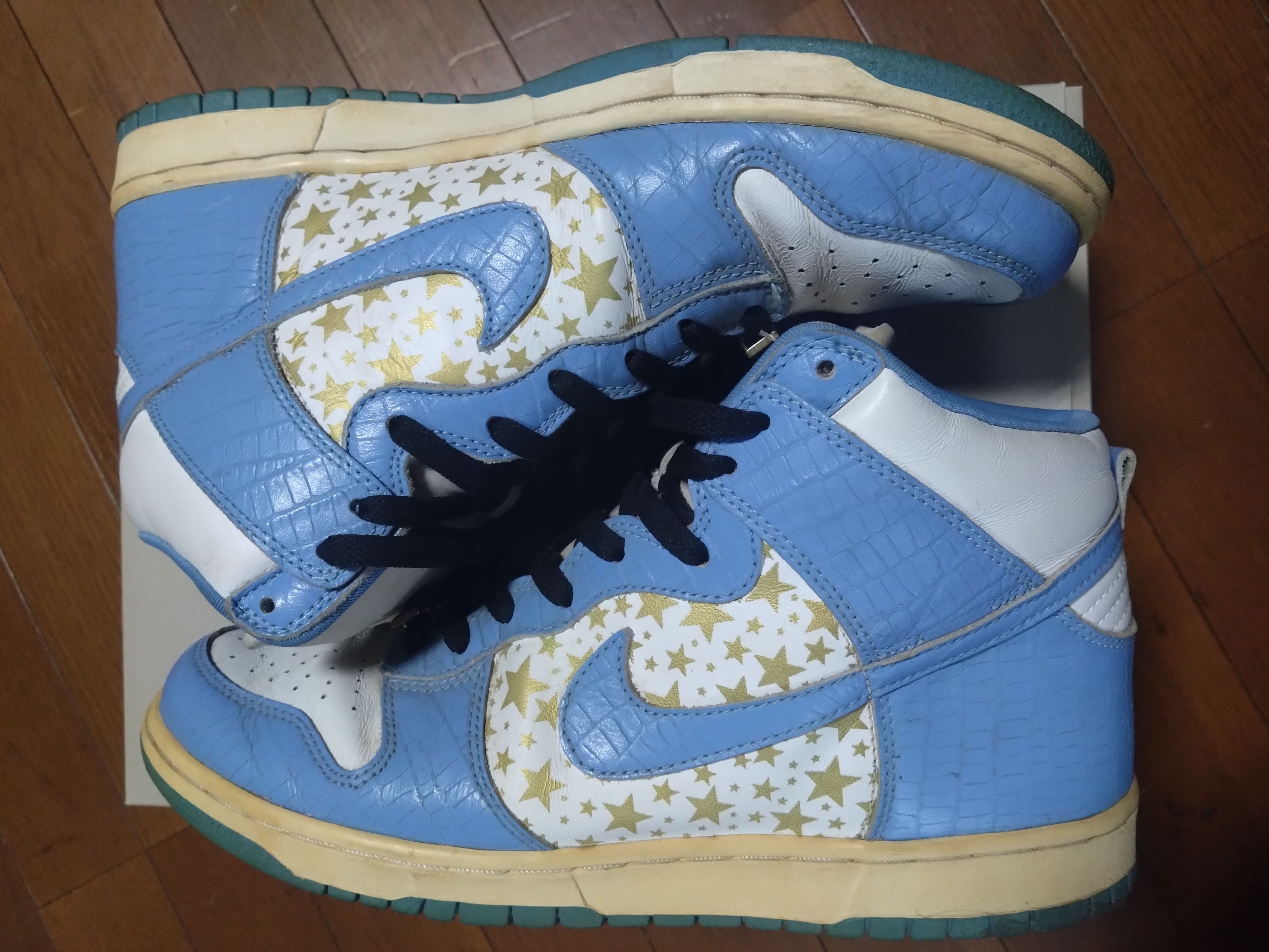 Supreme × Nike SB Dunk High "Blue Stars"