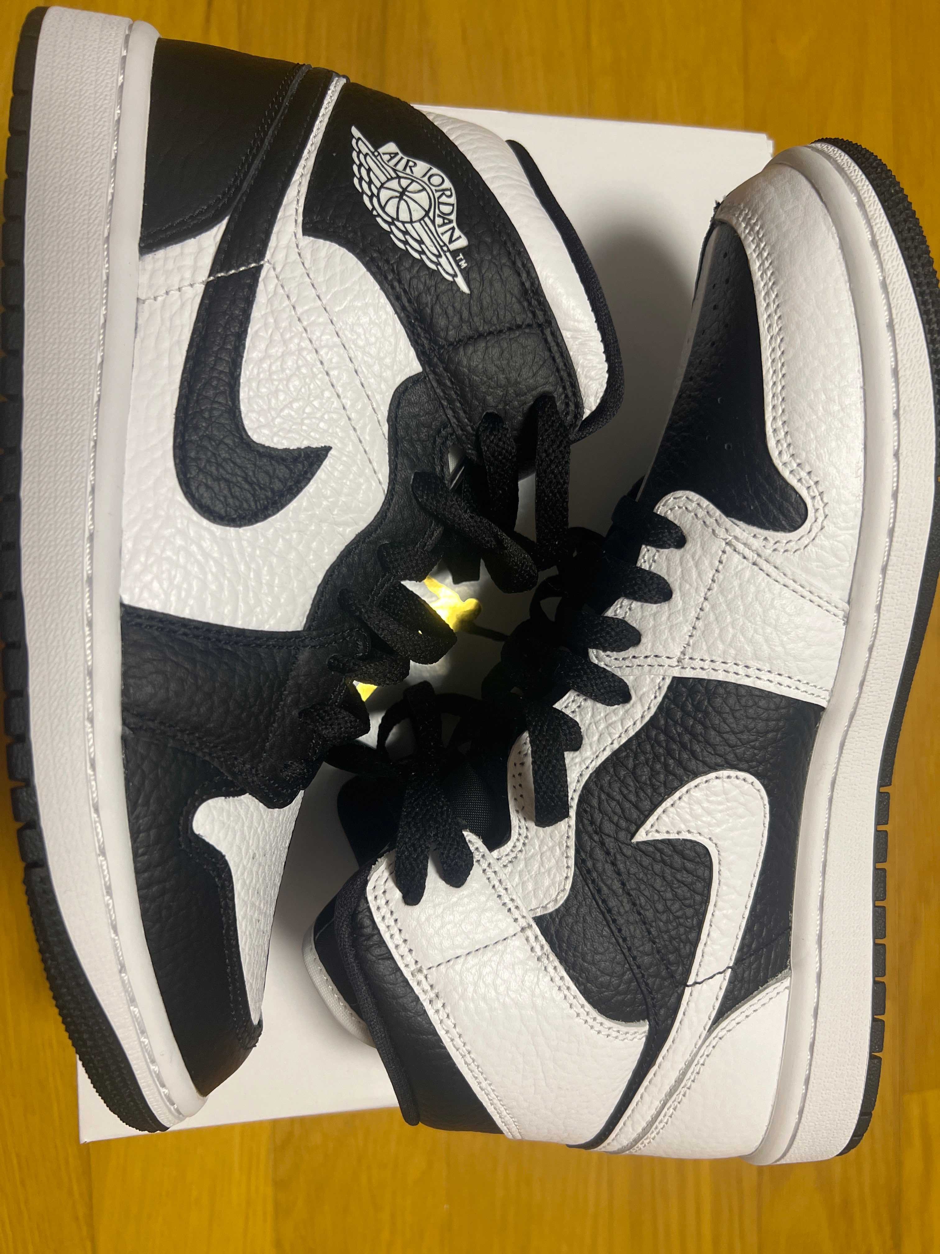 Nike Women's Air Jordan 1 Mid "Homage"