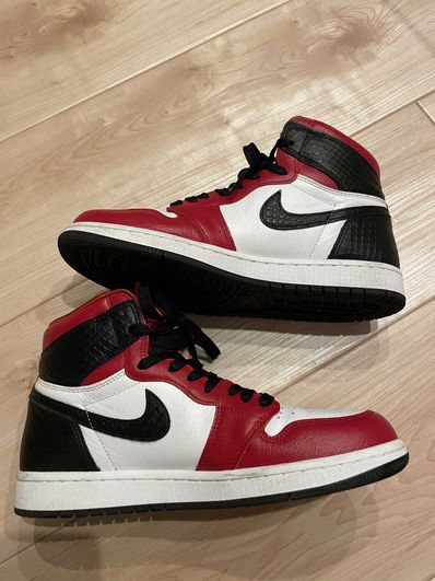 Nike Women's Air Jordan 1 High OG "Satin Red"
