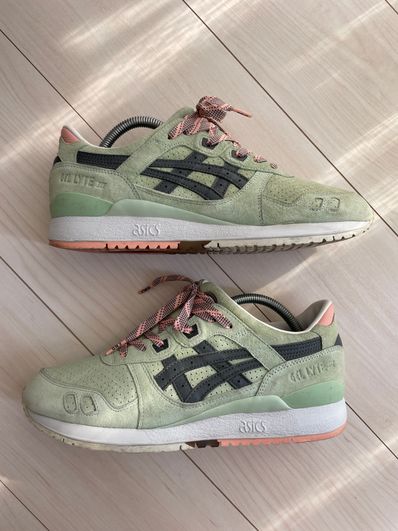 Wasabi asics top